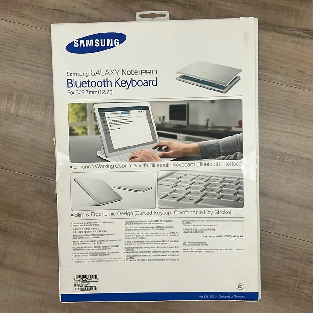 NWT Samsung Galaxy Note Pro Wireless White Blue tooth Keyboard